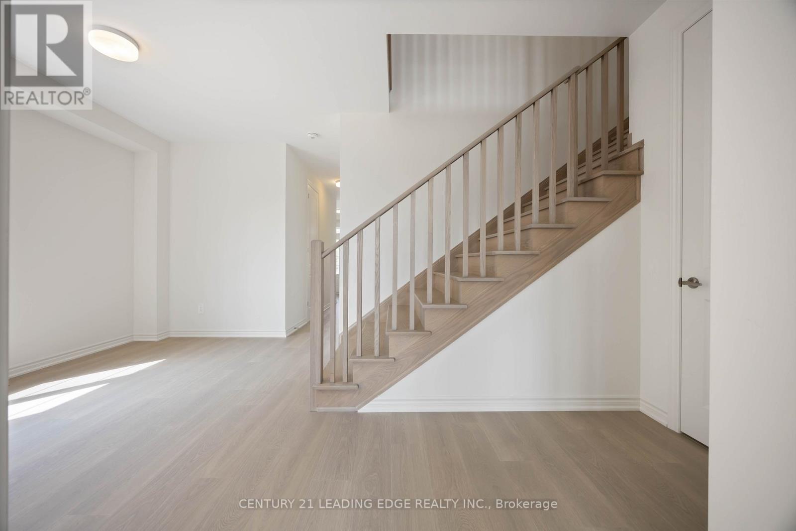 66 DONALD CAMERON CRESCENT - 8