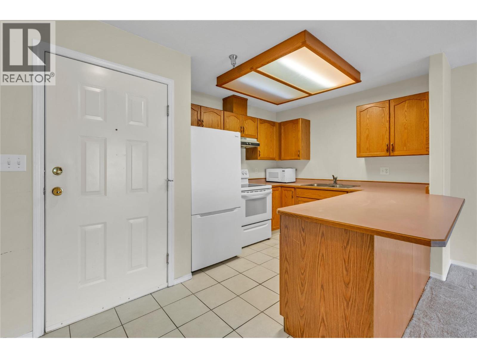 #306 3310 Skaha Lake Road - 2