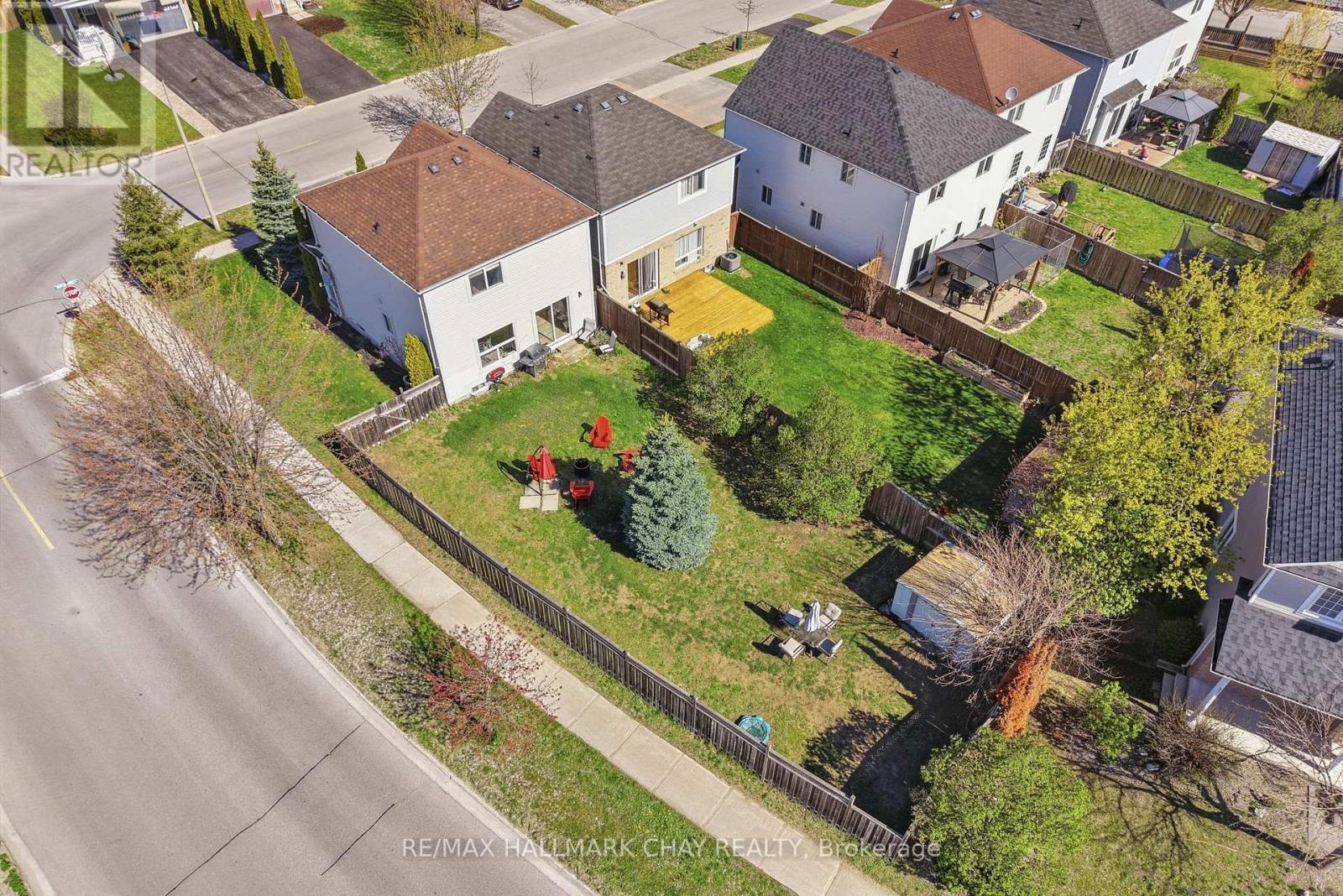 167 MAPLEWOOD DRIVE - Image 2