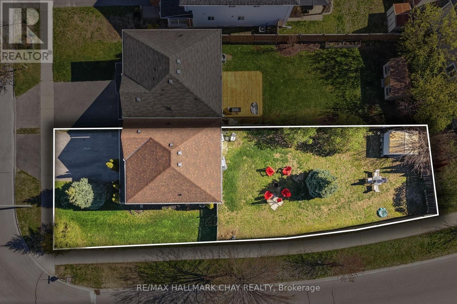 167 MAPLEWOOD DRIVE - 22