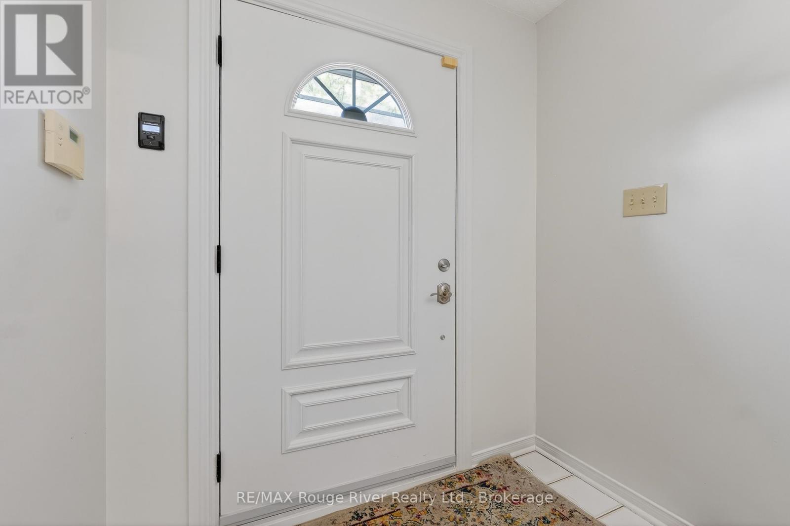 9 FARNCOMB CRESCENT - 2