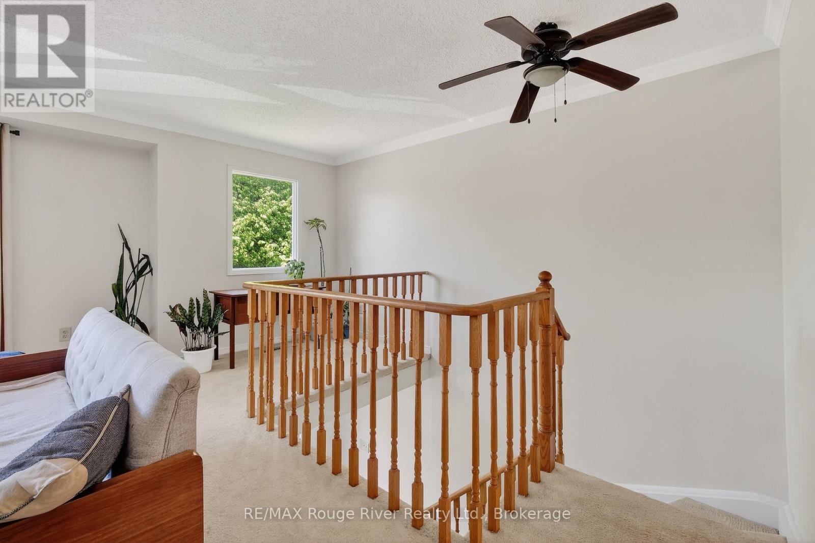 9 FARNCOMB CRESCENT - 4