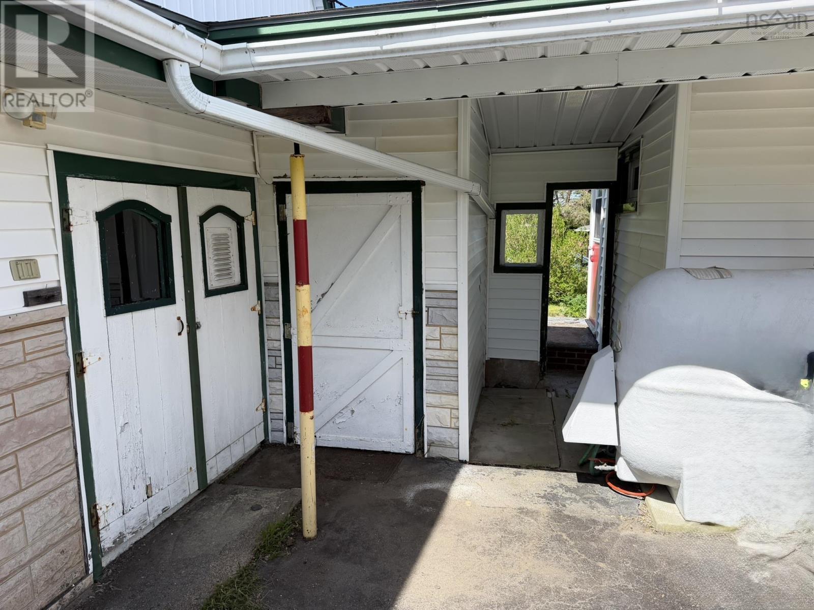Property 20 of 37 of 84 Wolfe Street