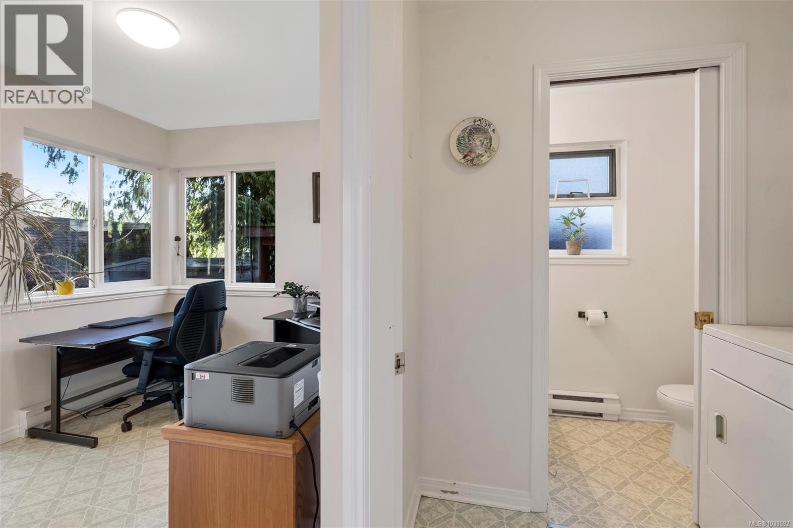 3650 Princess Close - 17