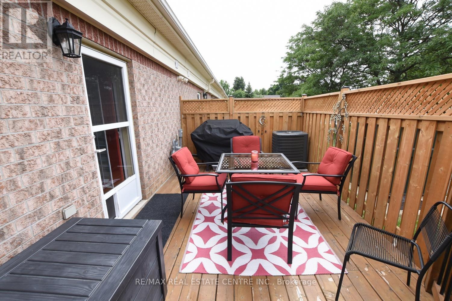 #2 60 NATALIA AVENUE - 22