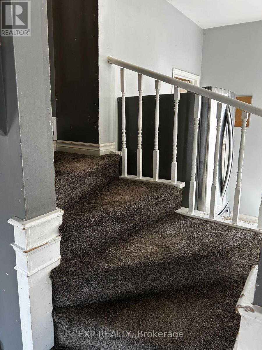 121 BOULLEE STREET - 9