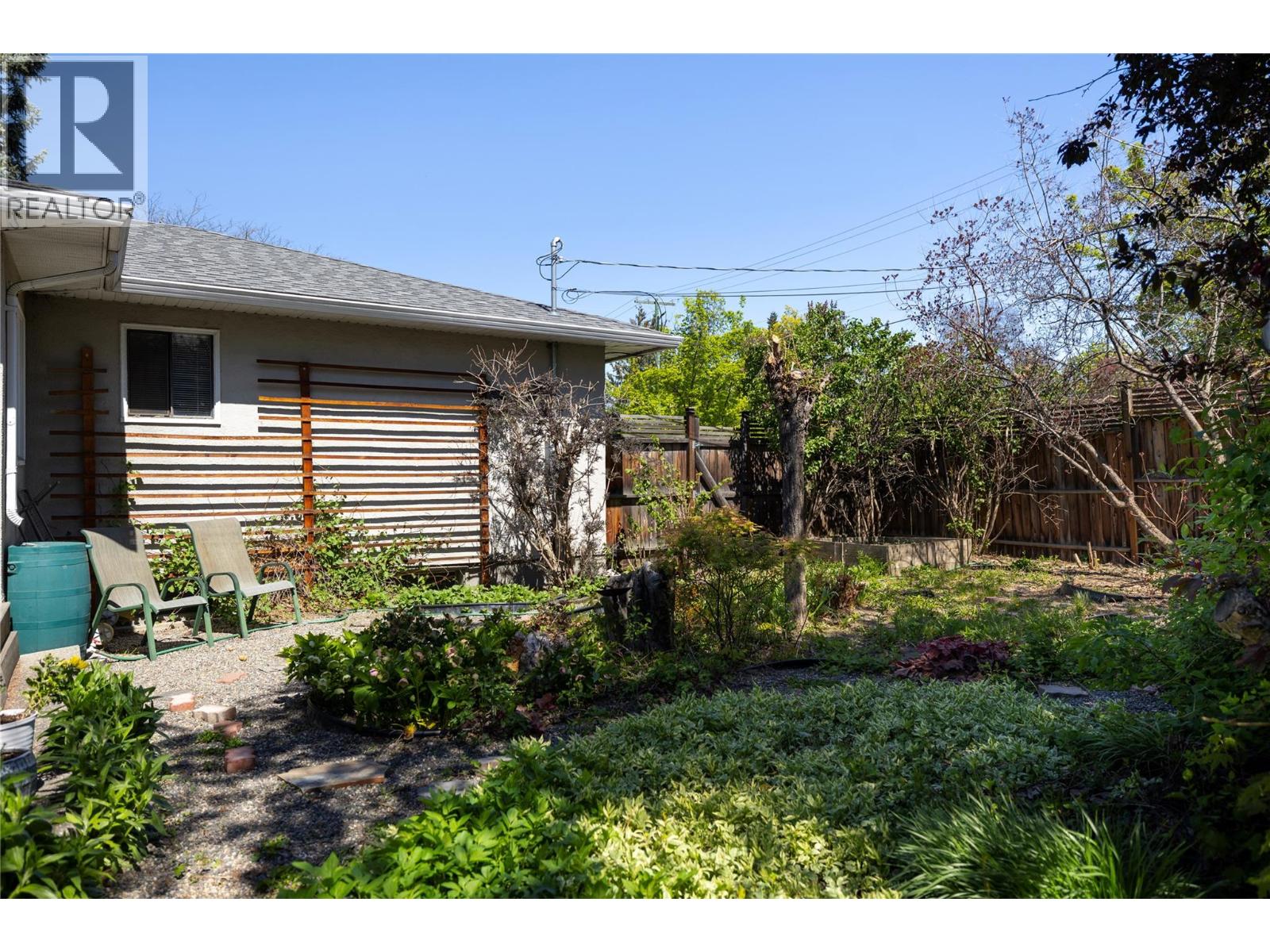 1900 37 Avenue - 58