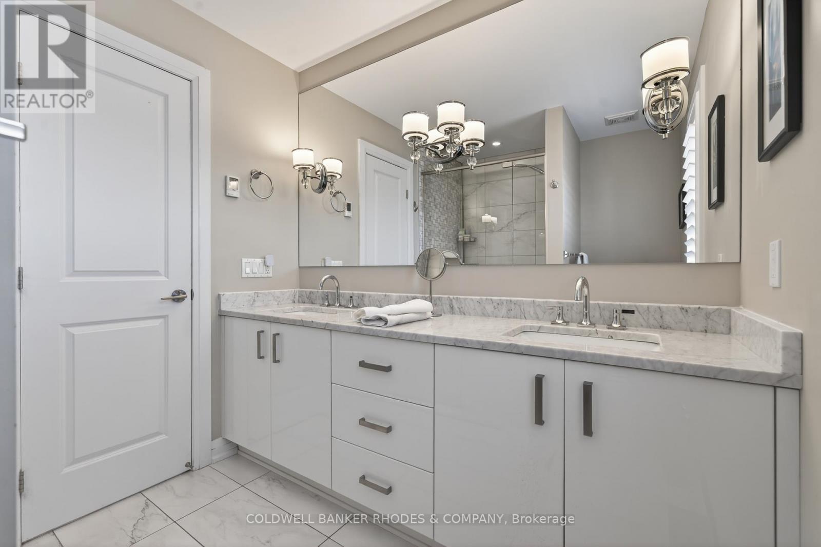 #A 213 IVY CRESCENT - 31