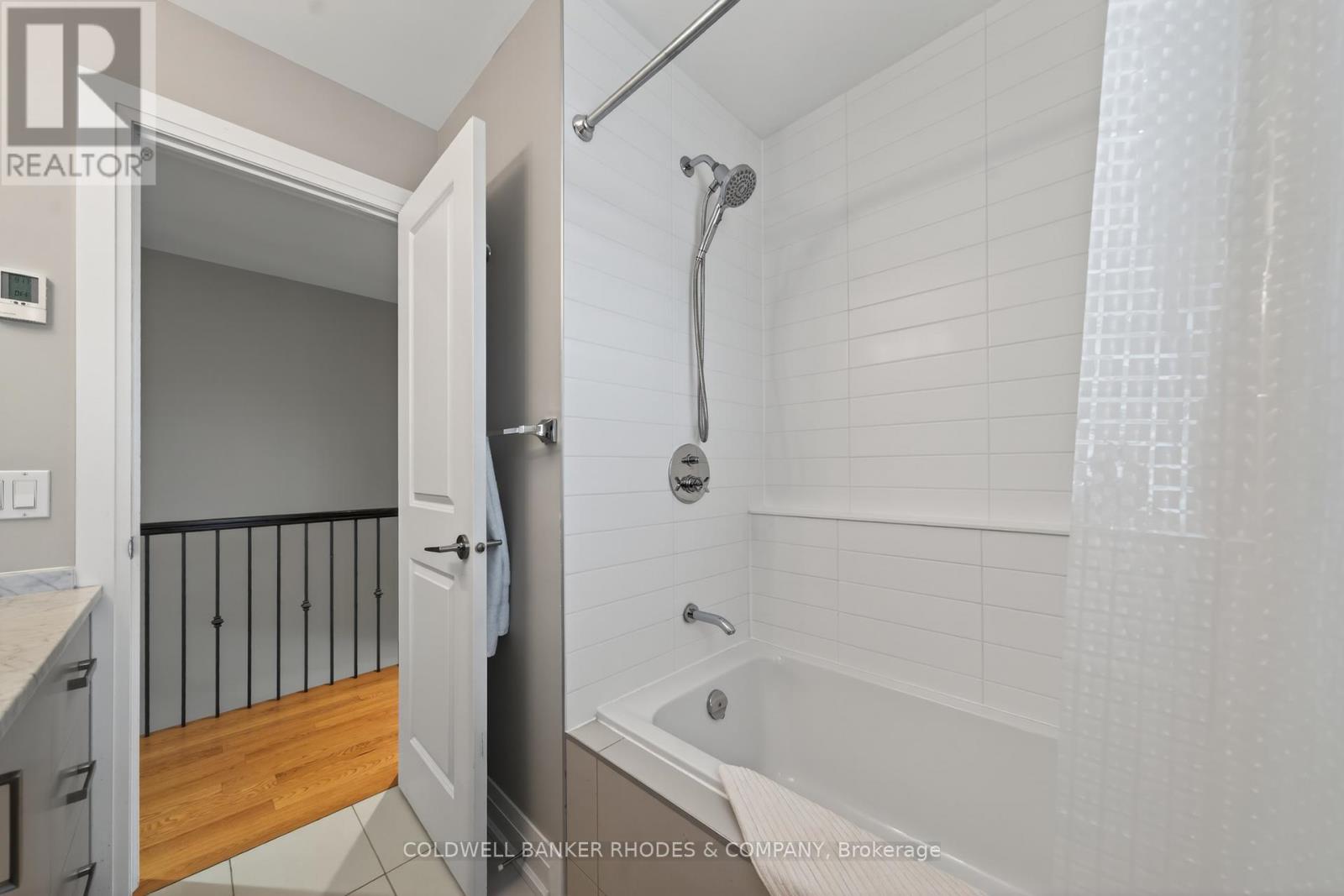#A 213 IVY CRESCENT - 37