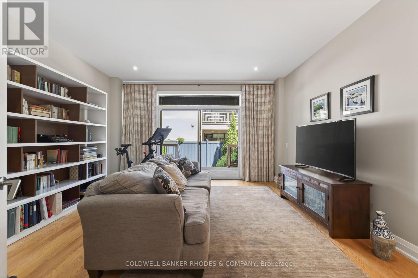 #A 213 IVY CRESCENT - 9