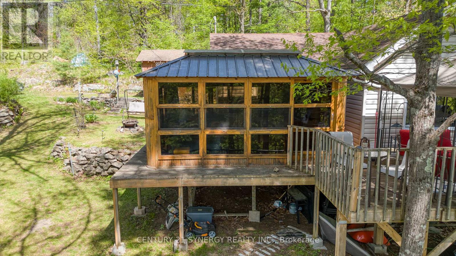 664 RABY ROAD - 16