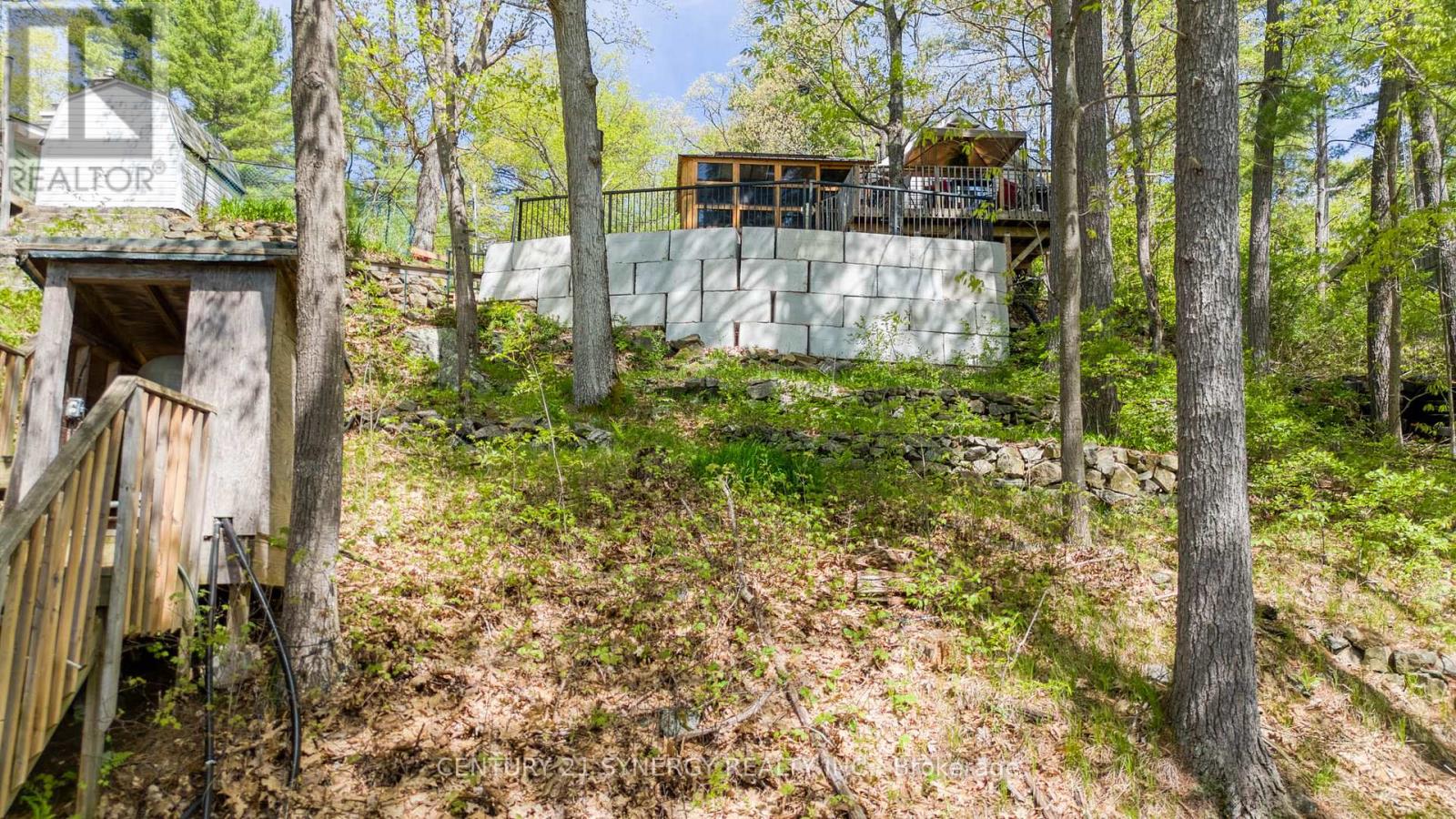 664 RABY ROAD - 40