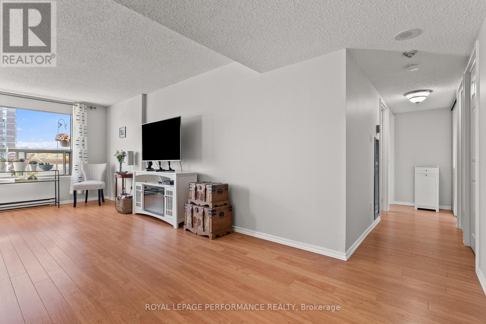 #UNIT #407 200 LAFONTAINE AVENUE - 10