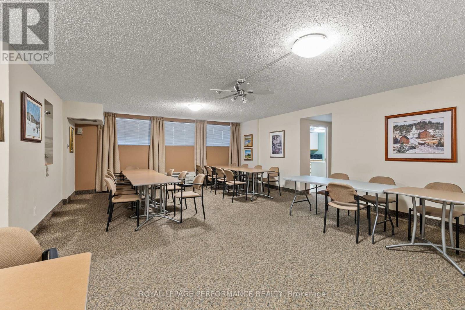 #UNIT #407 200 LAFONTAINE AVENUE - 23