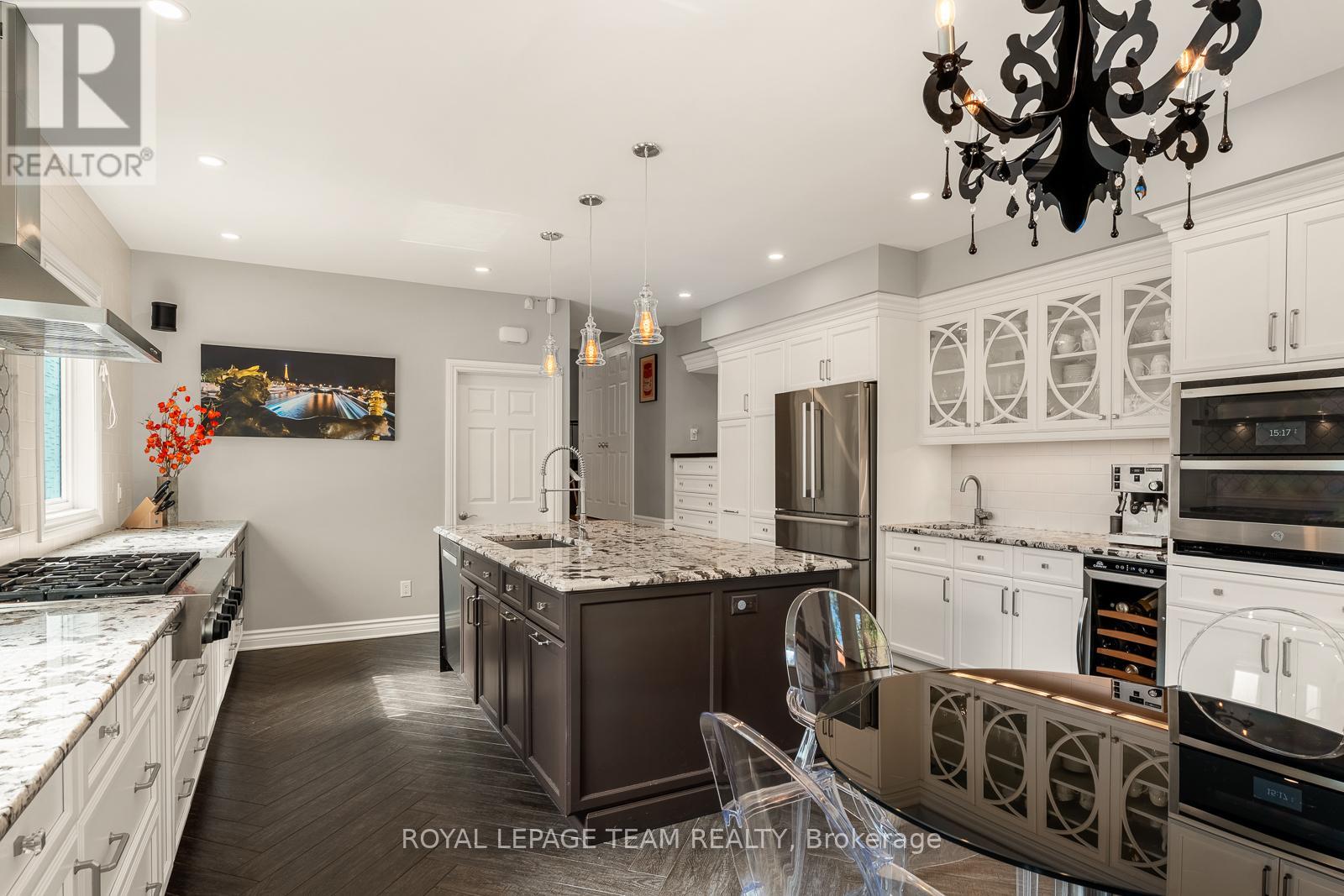 150 GUIGUES AVENUE - 18