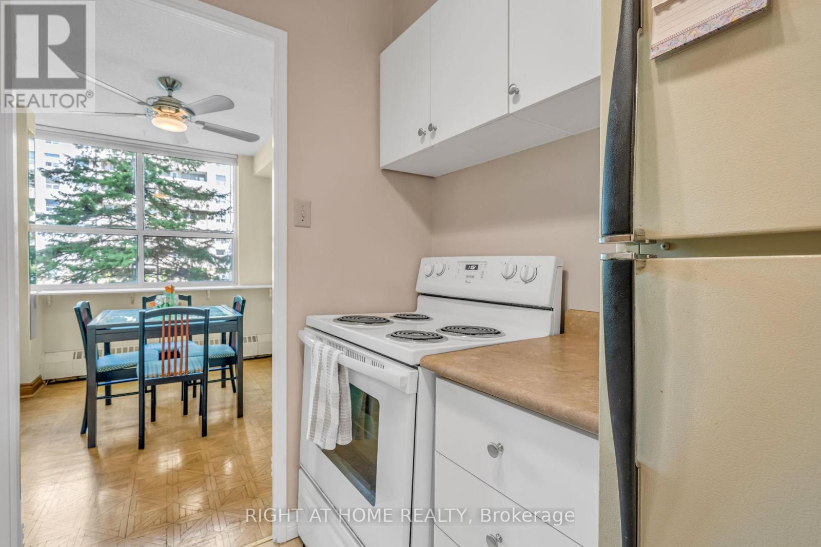 #304 45 SOUTHPORT STREET - 14