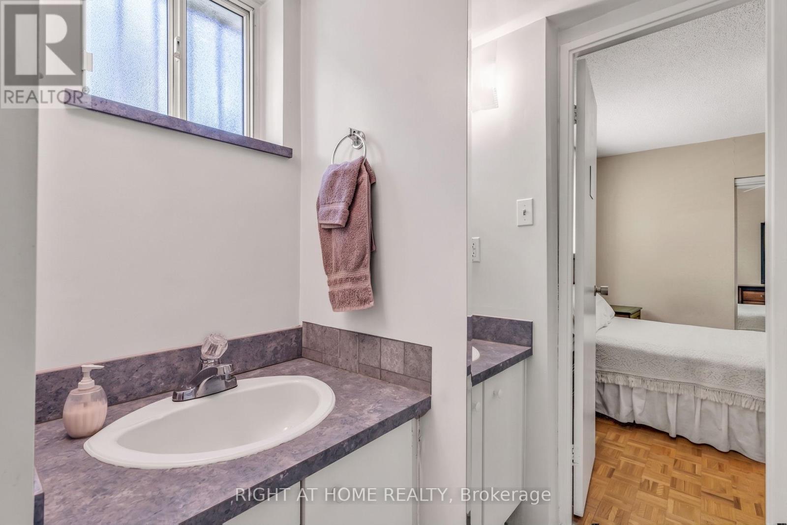 #304 45 SOUTHPORT STREET - 19