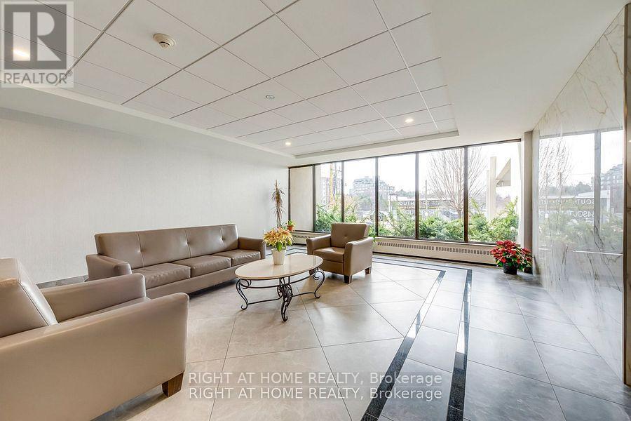 #304 45 SOUTHPORT STREET - Image 3