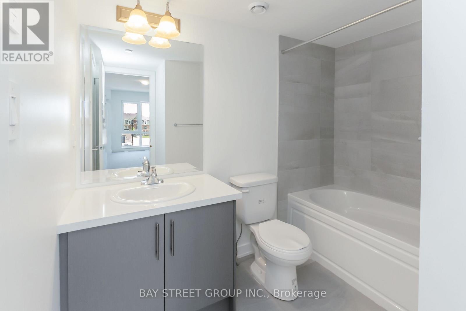 #17 15 ROMILLY AVENUE - 18