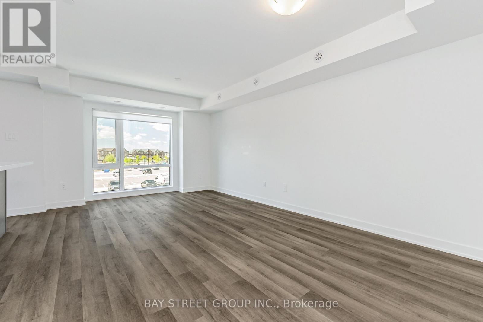 #17 15 ROMILLY AVENUE - 24
