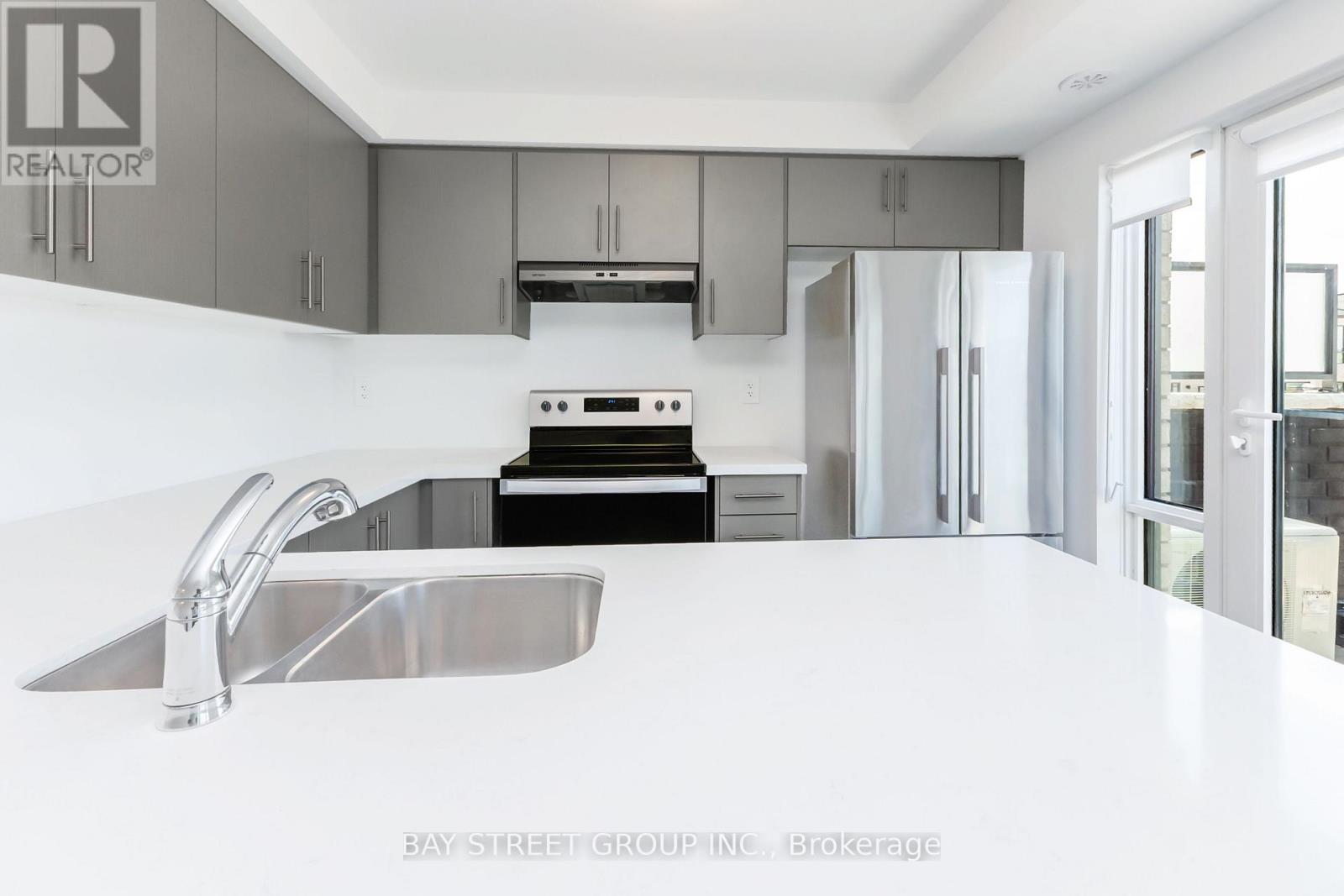 #17 15 ROMILLY AVENUE - 6