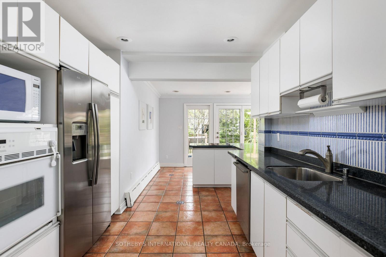 90 KINGSWAY CRESCENT - 11