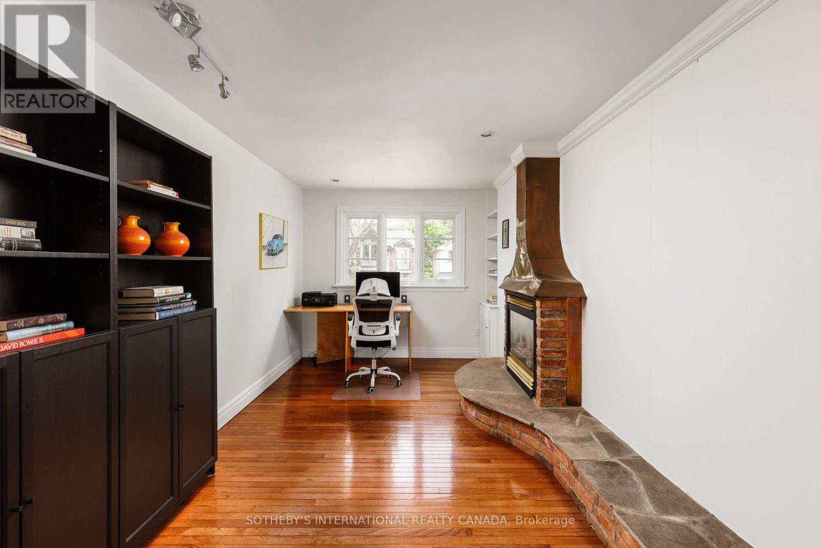 90 KINGSWAY CRESCENT - 23