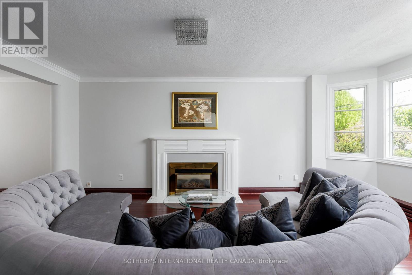 90 KINGSWAY CRESCENT - 4