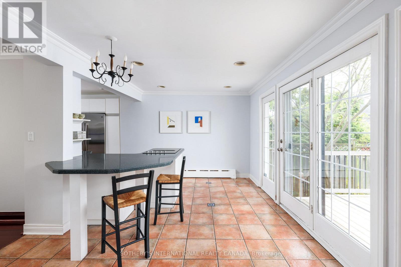 90 KINGSWAY CRESCENT - 7