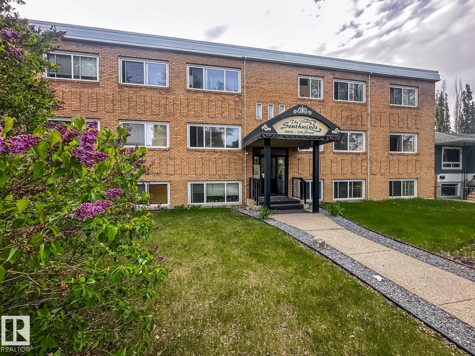 #3 8406 104 ST NW - 1