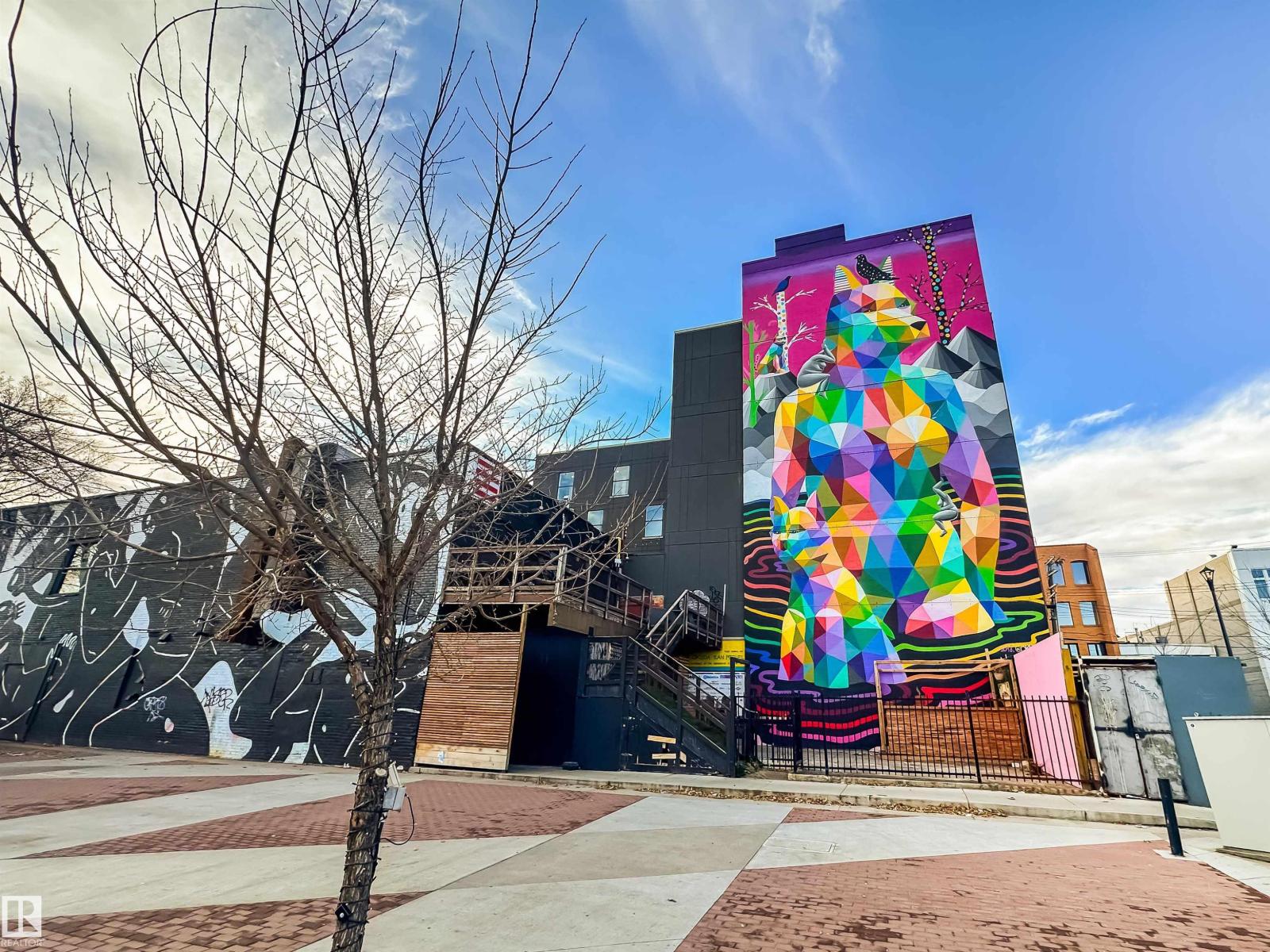 #3 8406 104 ST NW - 33