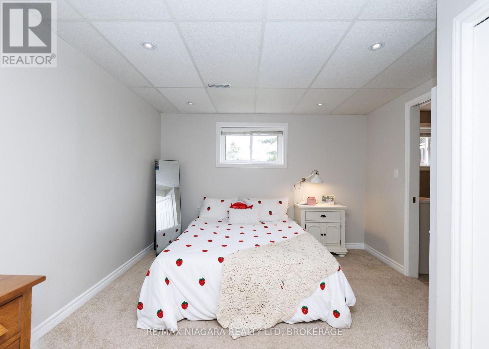 162 PANCAKE LANE - 33
