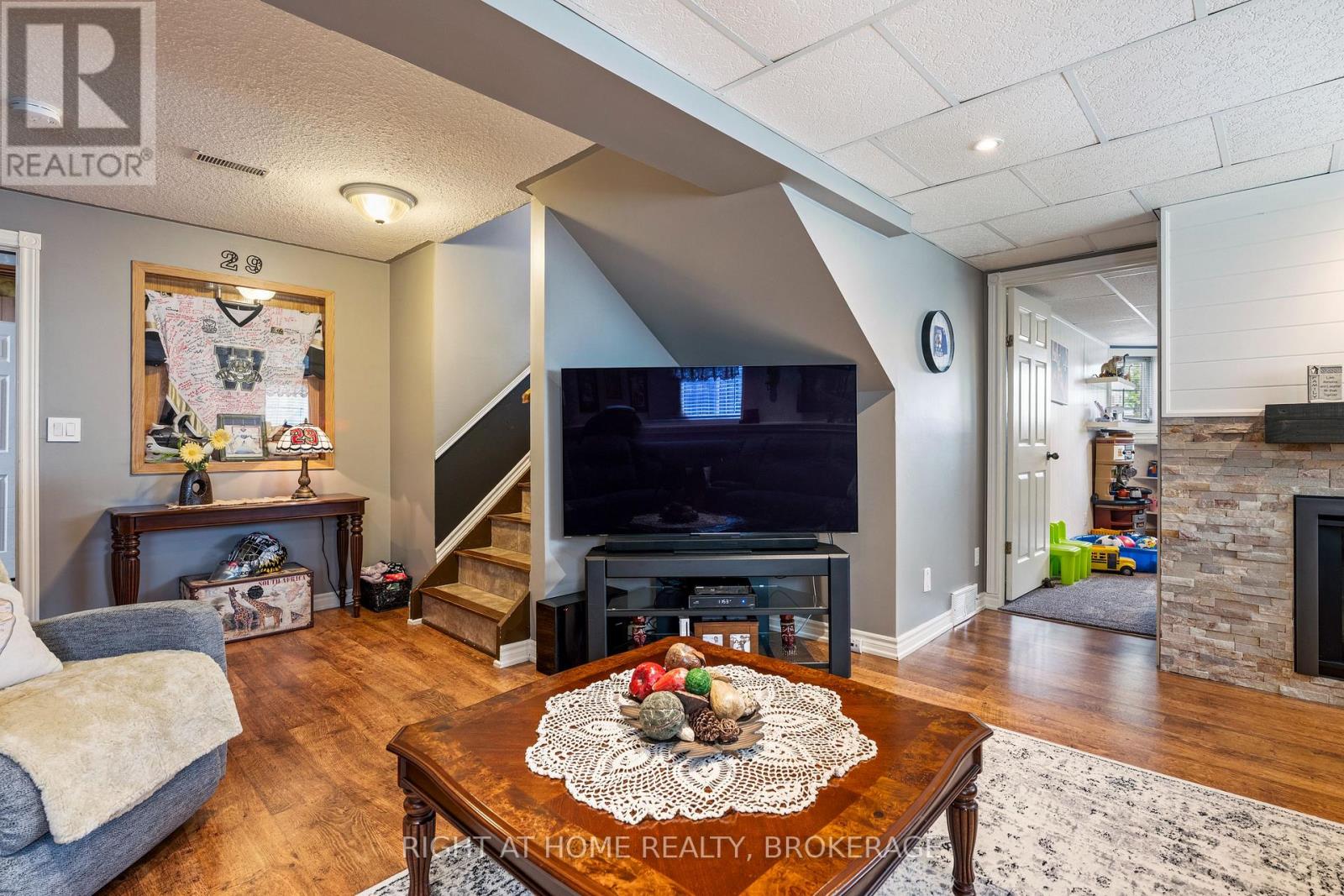 139 QUAKER ROAD - 40