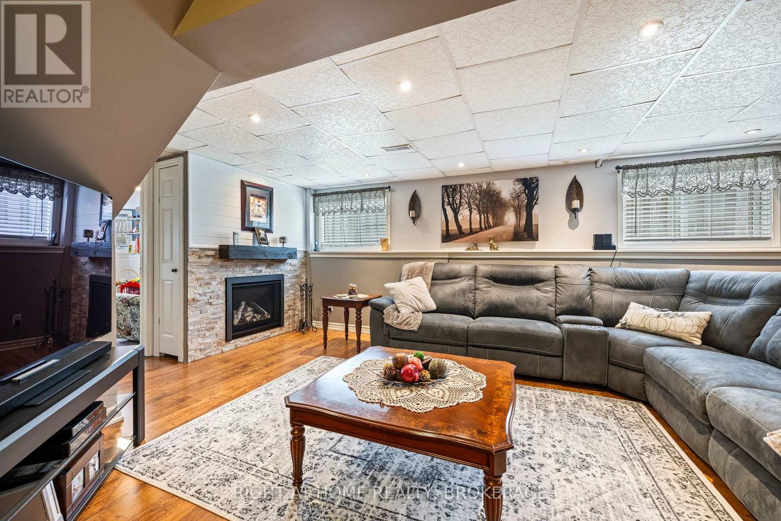 139 QUAKER ROAD - 42