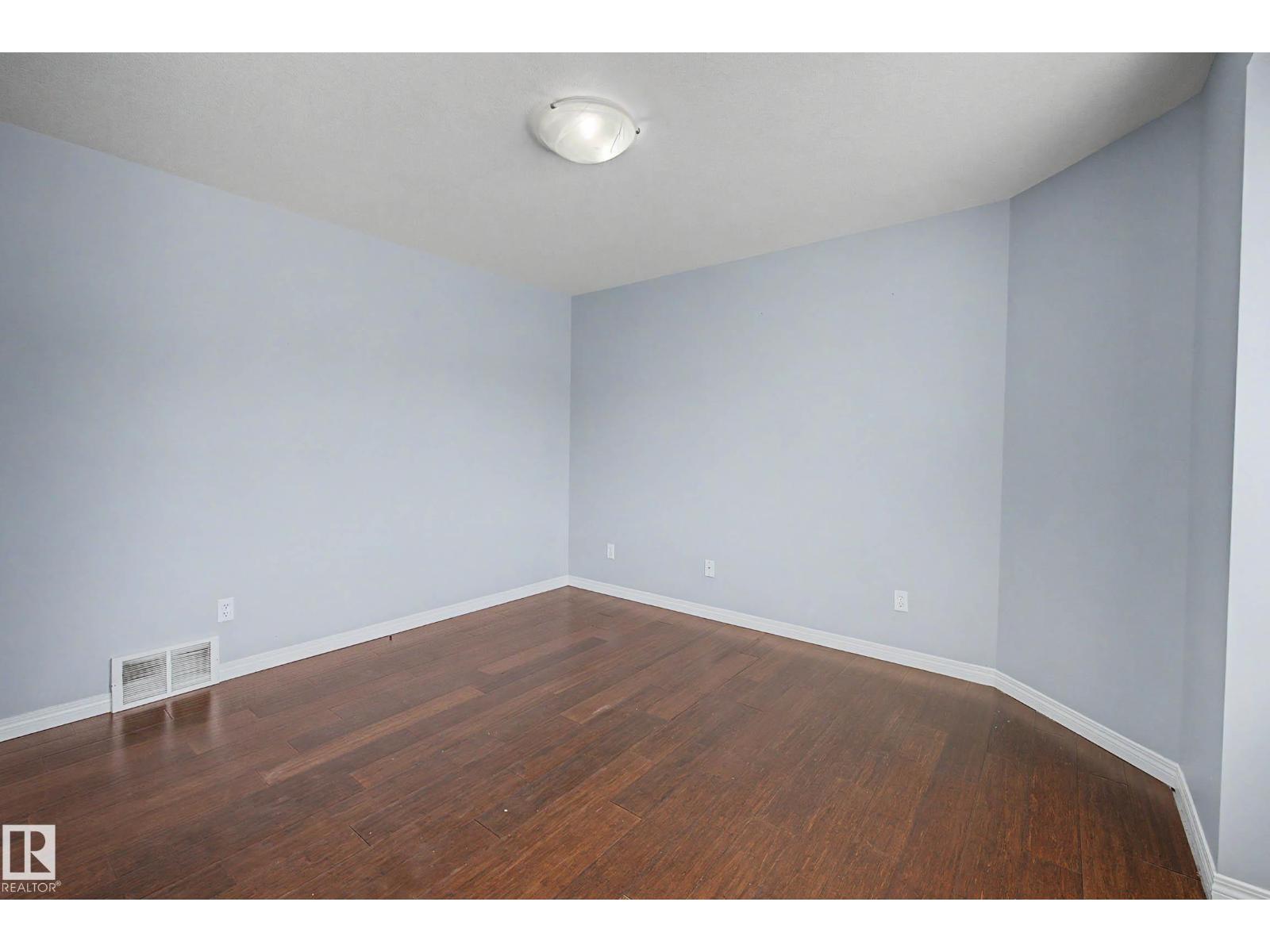 5806 118 AV NW NW - 32