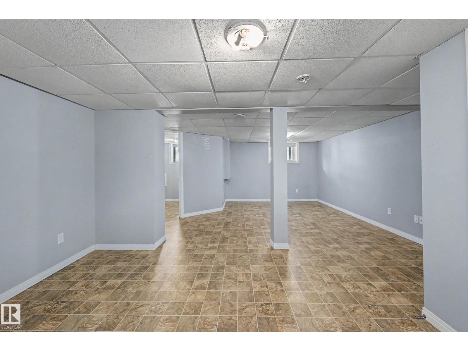 5806 118 AV NW NW - 35