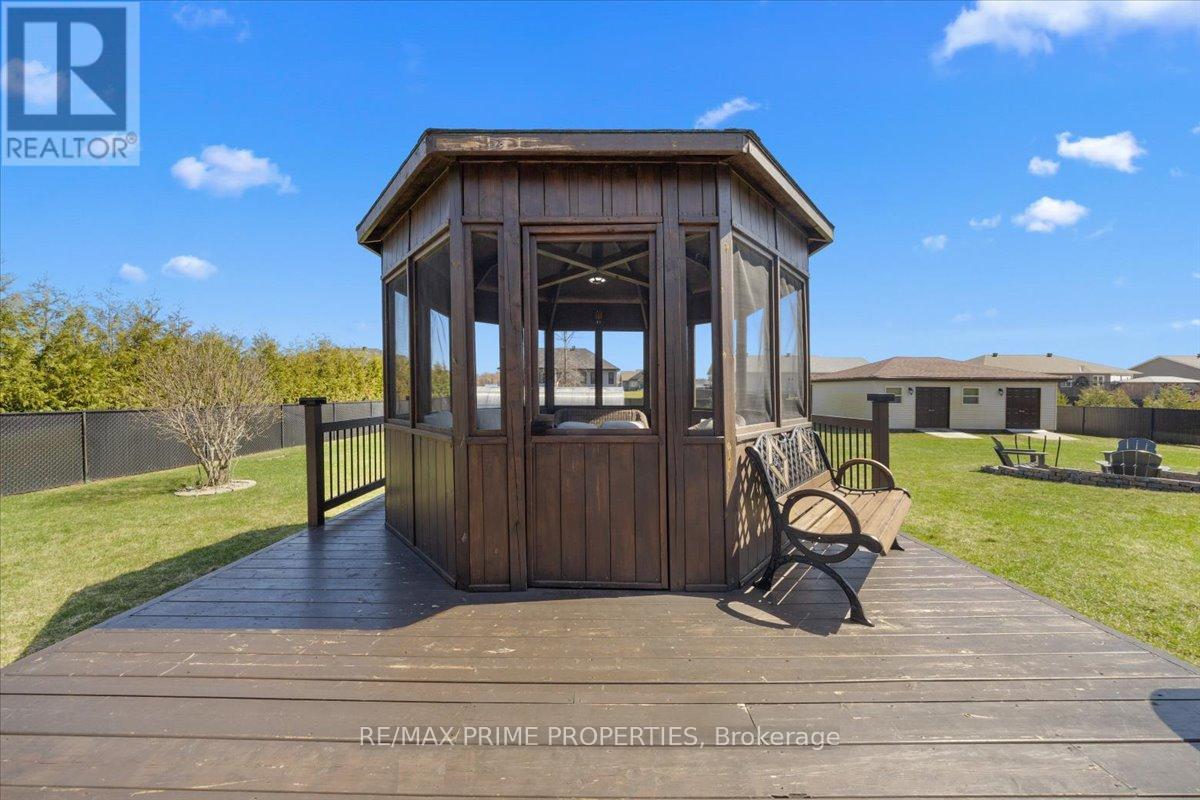 3421 SUMMERBREEZE DRIVE - 36
