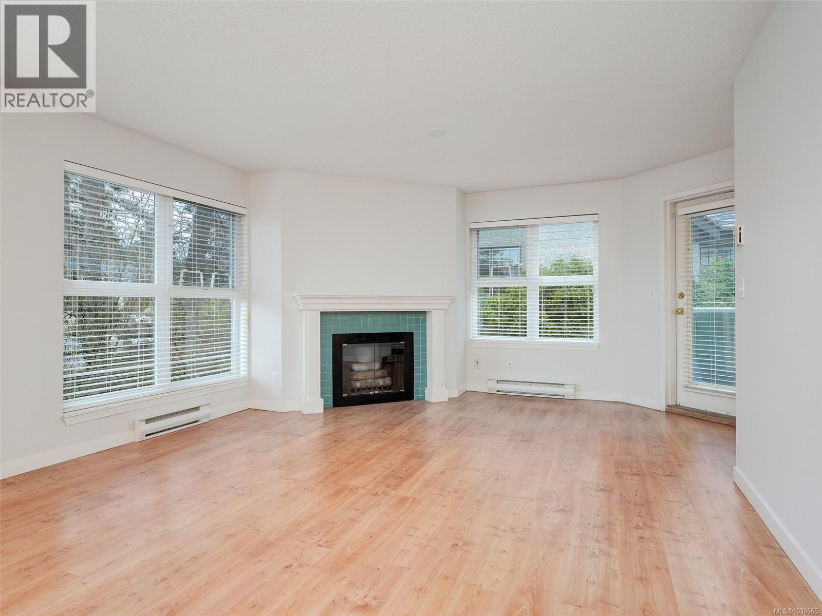 #302 1201 Hillside Ave - 3