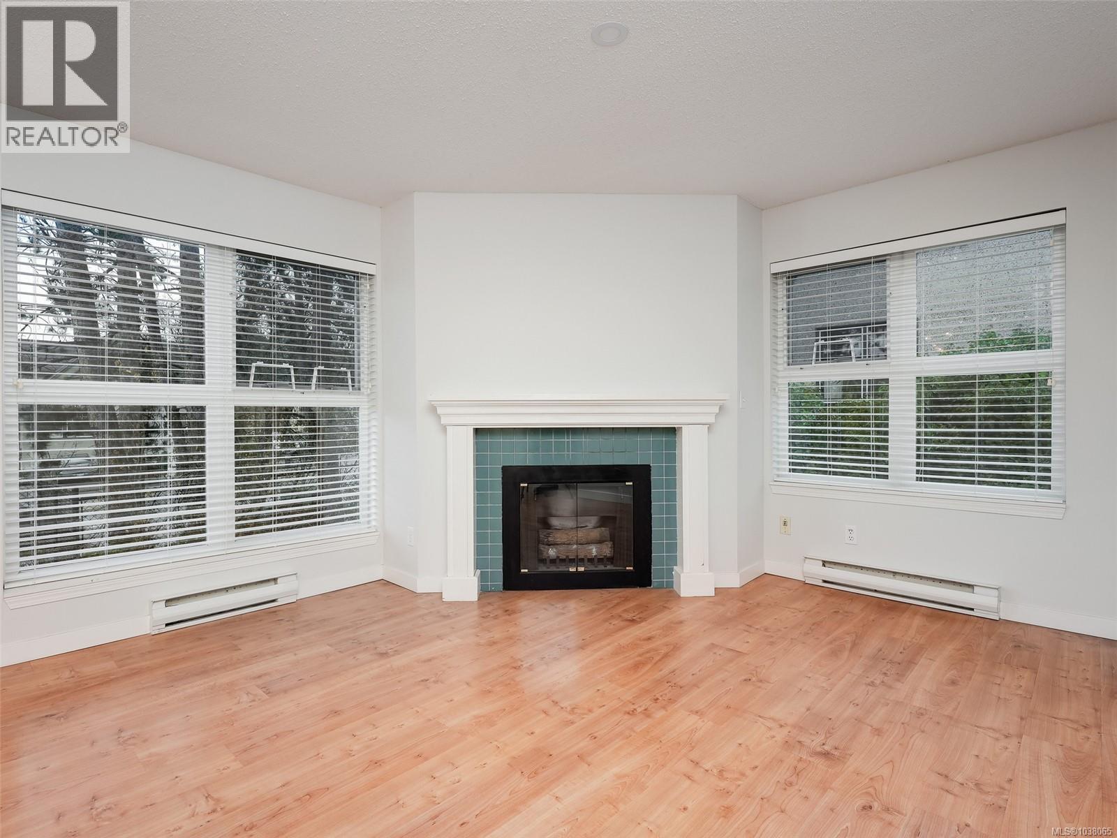 #302 1201 Hillside Ave - 8