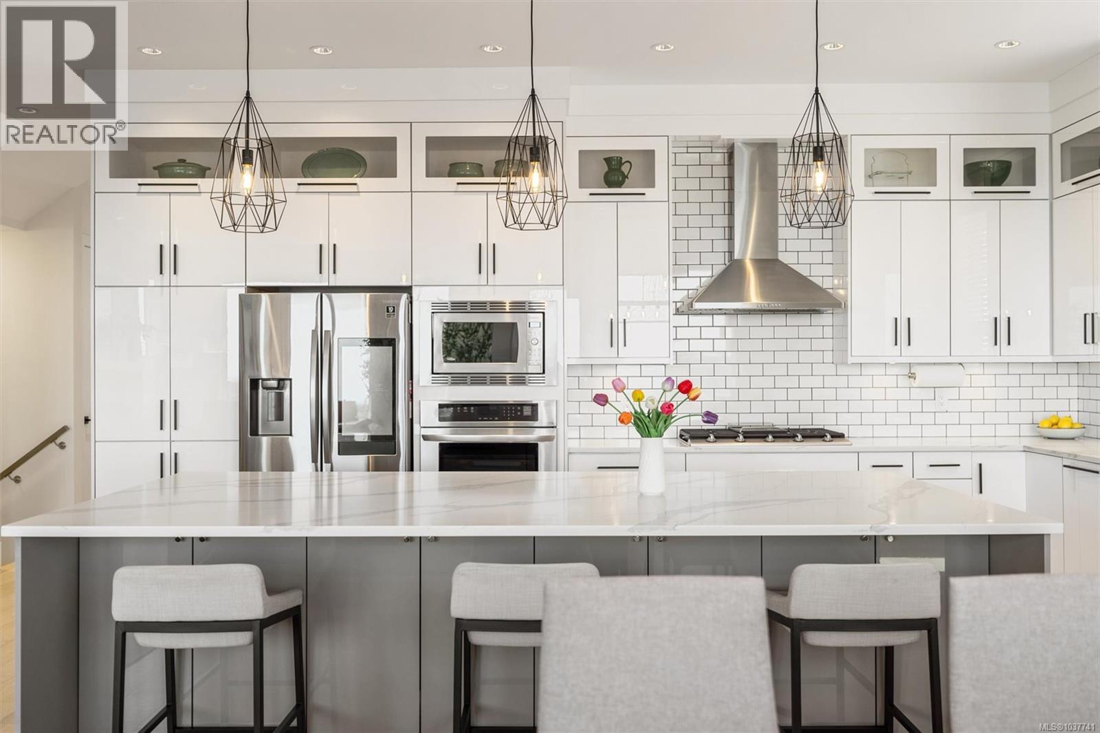  2423 Azurite Crescent, Langford