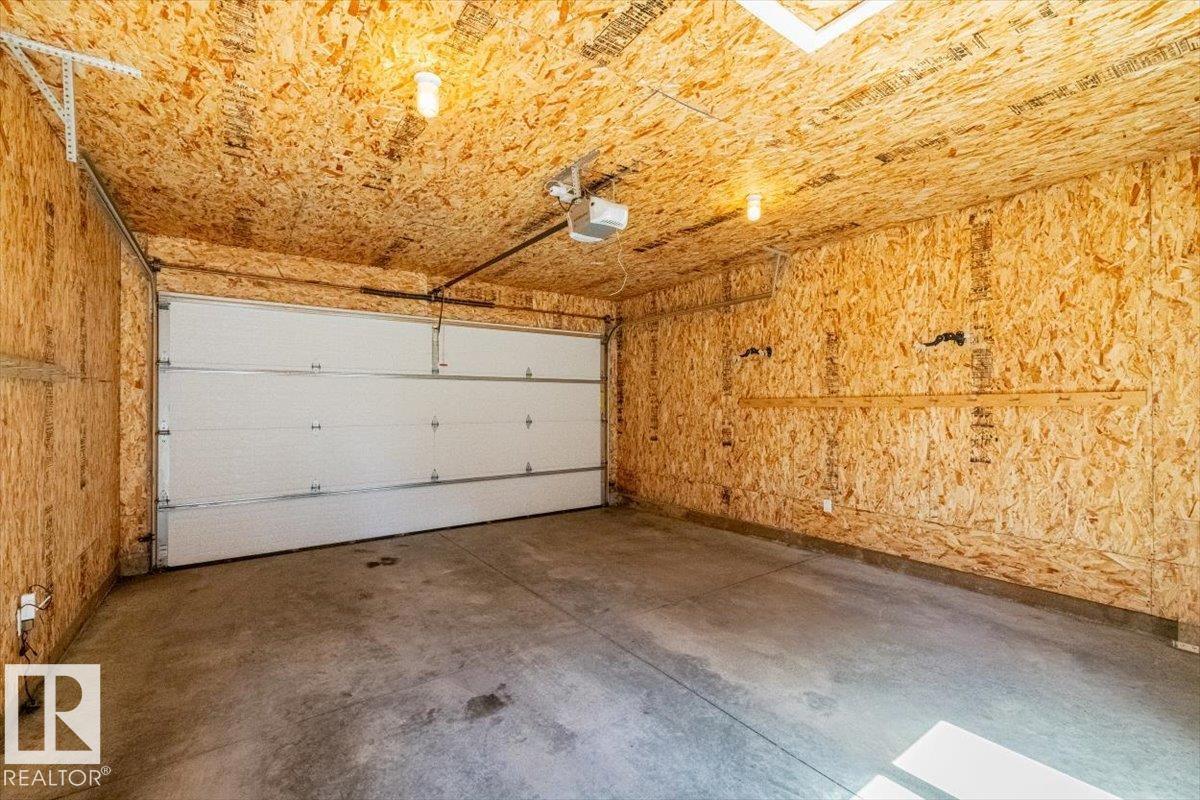 8706 88 AV NW - 54