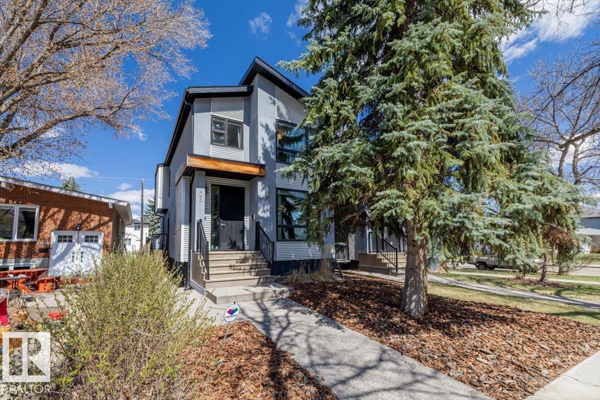 8706 88 AV NW - 55