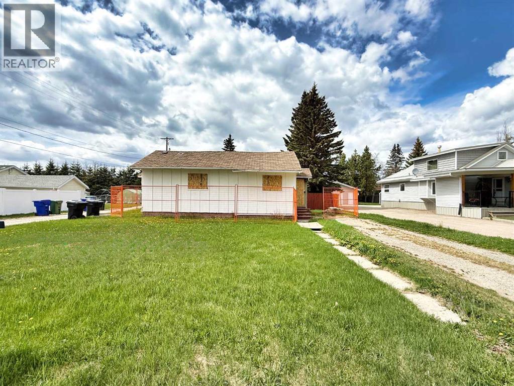 4906 52 Avenue, Olds, Alberta, T4H1H2