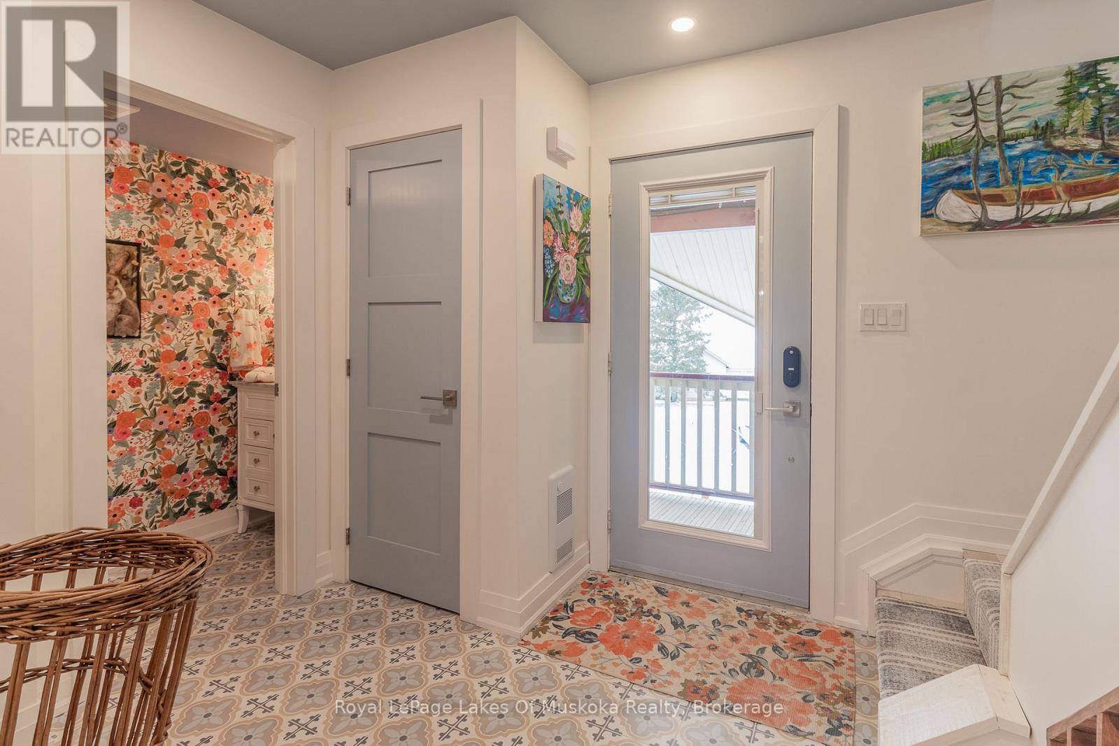 #208 10 COVESIDE DRIVE - 12