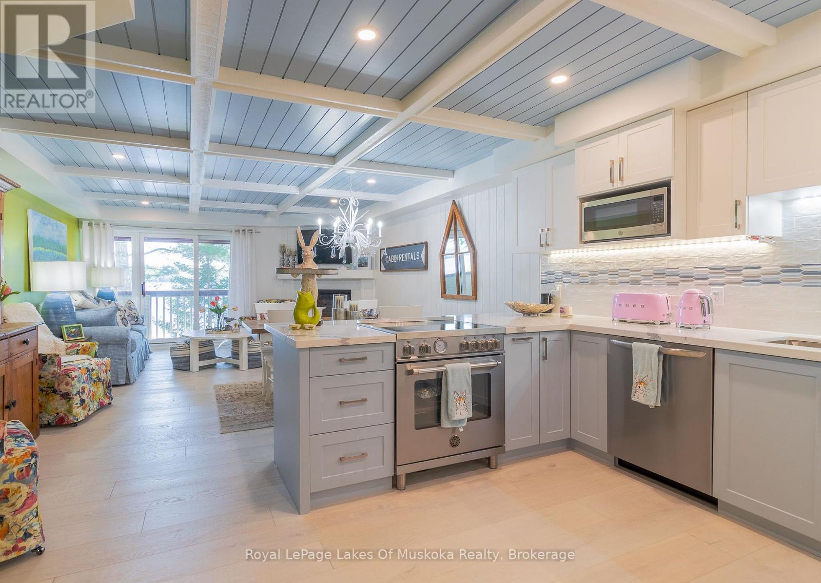 #208 10 COVESIDE DRIVE - 21
