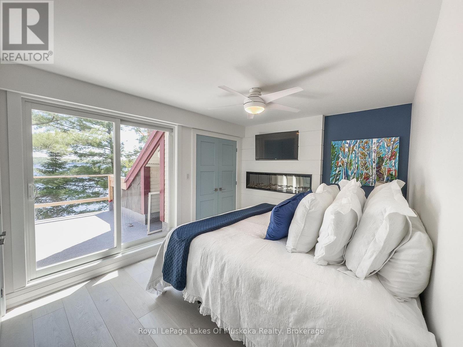 #208 10 COVESIDE DRIVE - 23