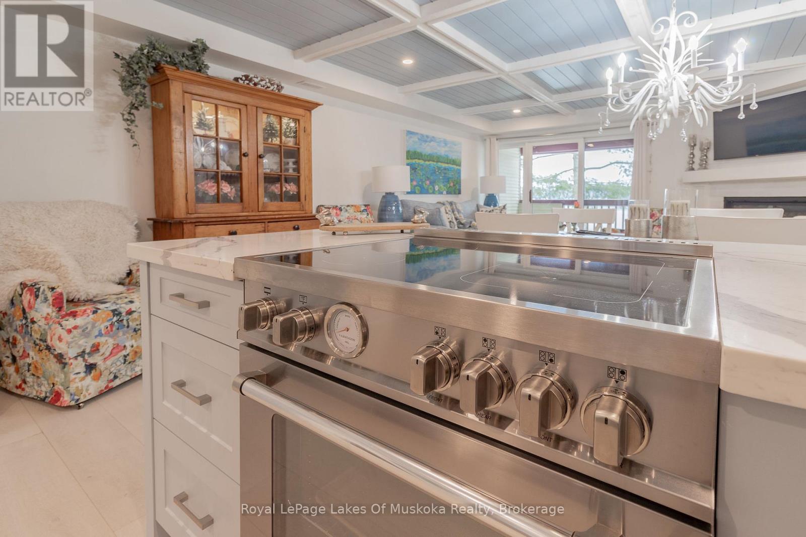 #208 10 COVESIDE DRIVE - 7