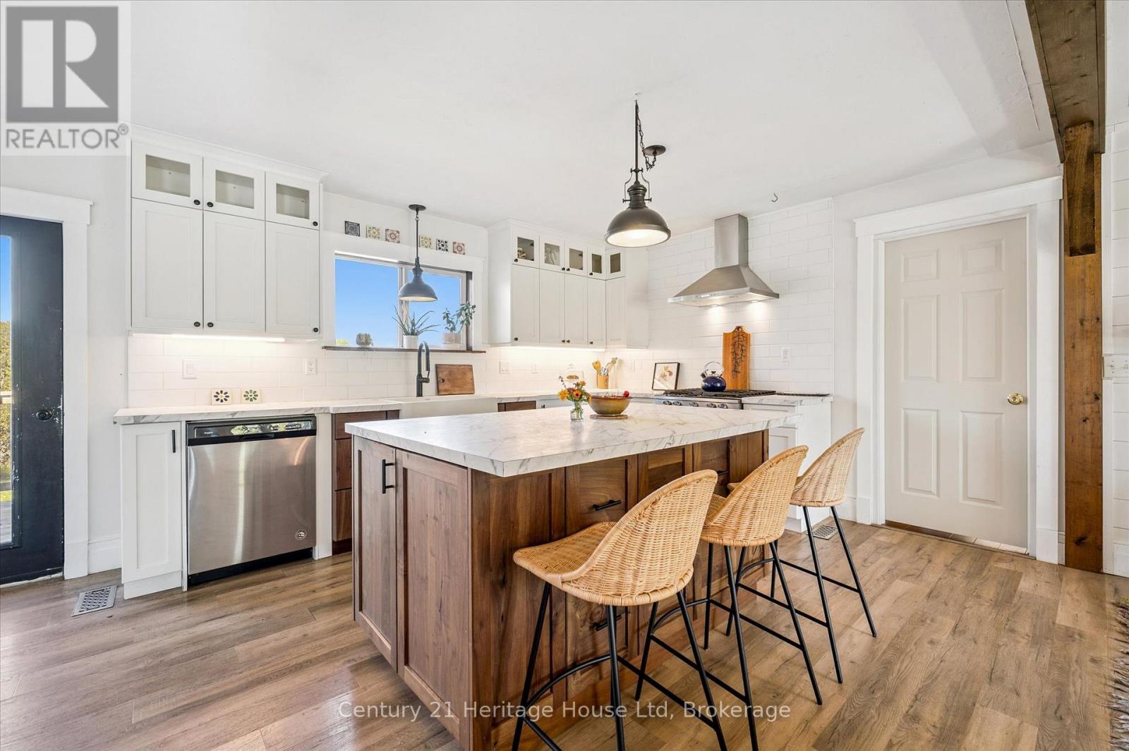 323135 DURHAM ROAD E - 11