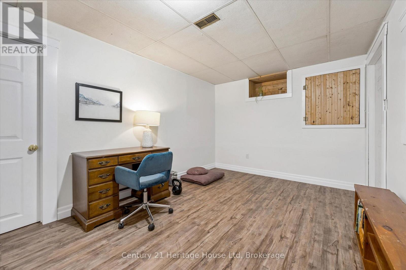 323135 DURHAM ROAD E - 38