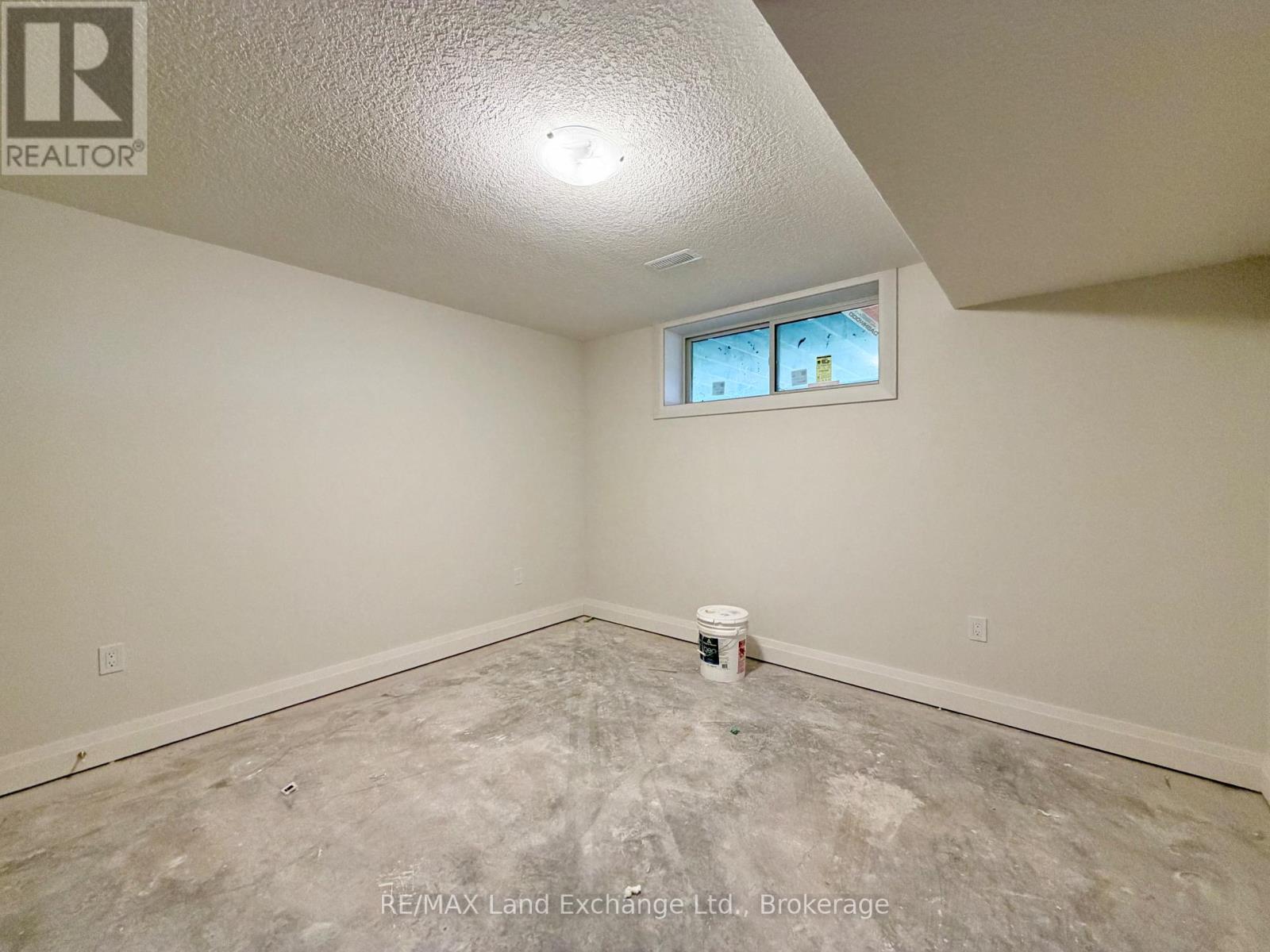 447 IVINGS DRIVE - 10